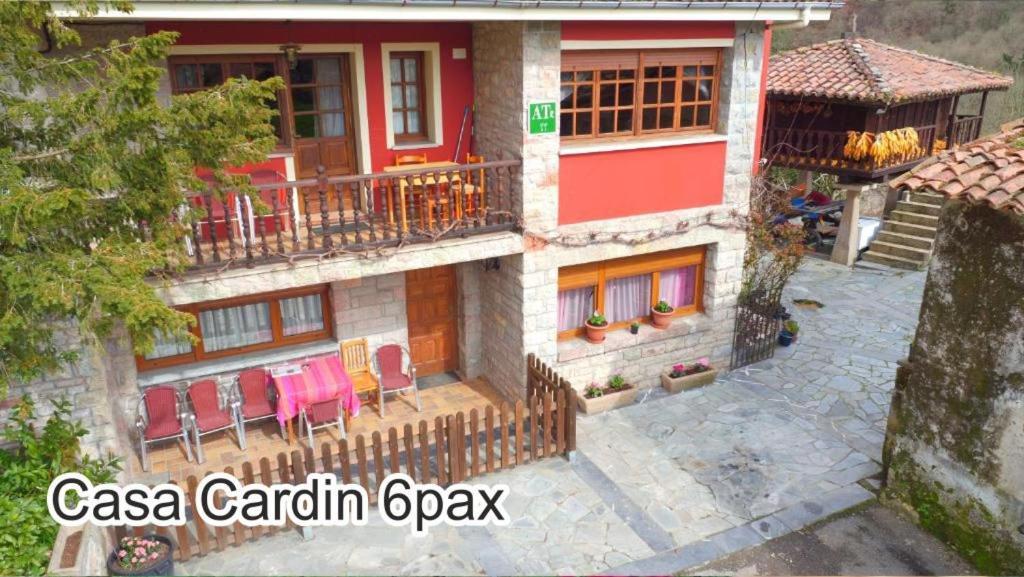 شقة Casa Cardin Onís المظهر الخارجي الصورة