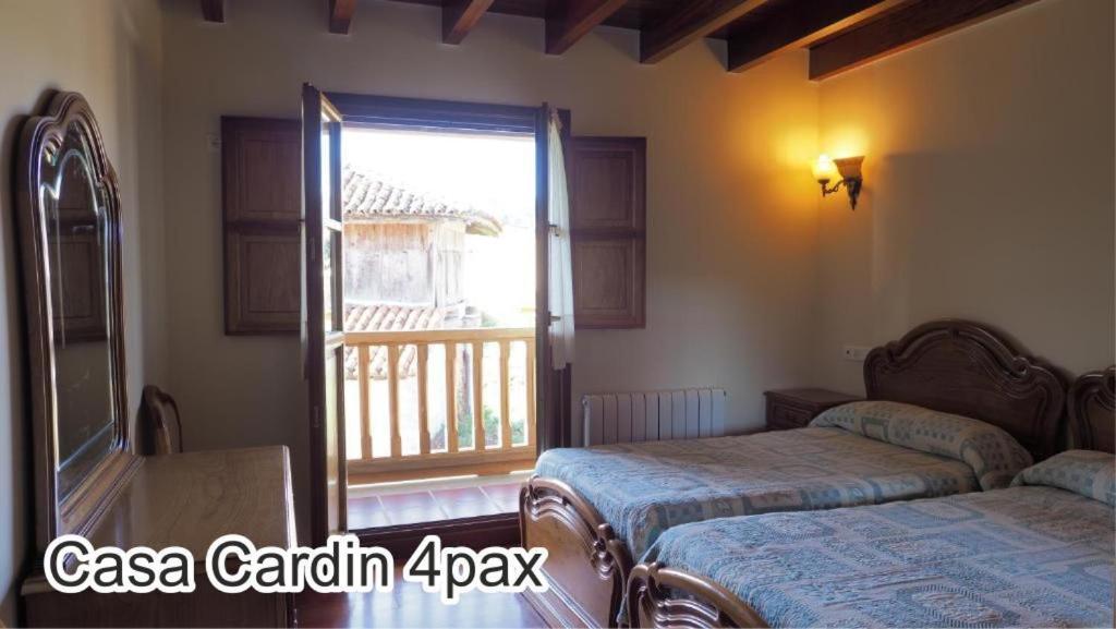 شقة Casa Cardin Onís المظهر الخارجي الصورة