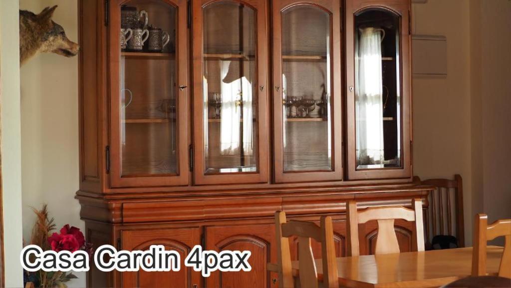 شقة Casa Cardin Onís المظهر الخارجي الصورة