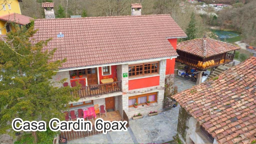 شقة Casa Cardin Onís المظهر الخارجي الصورة